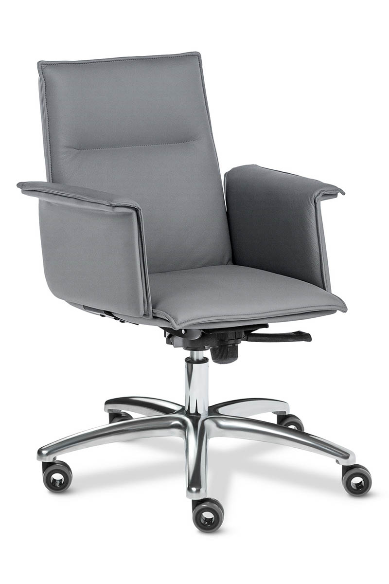 Кресло для руководителя Multi Office Epsilon Luxе B