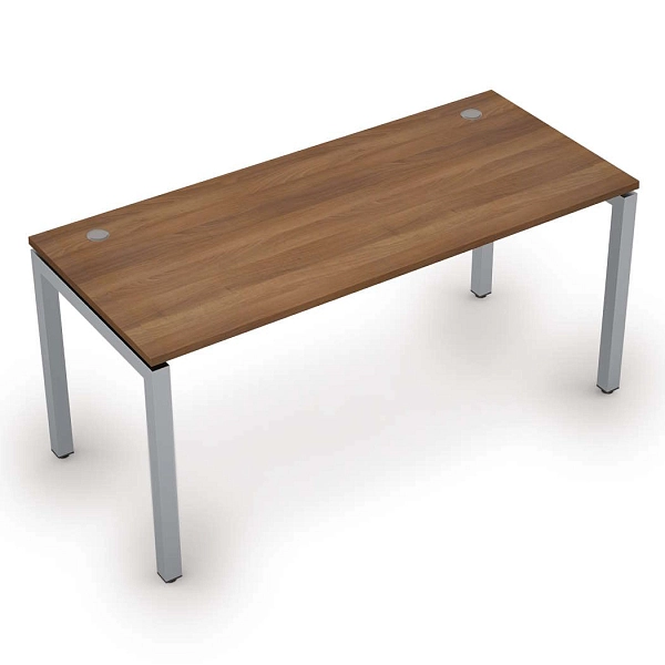 Стол рабочий на металлокаркасе Avance 6М.674